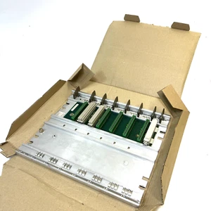 Siemens Simatic S5 6ES5 700-0LA11 Wspornik zespołu 6ES5700-0LA11 6ES57000LA11 - Zdjęcie 1 z 4