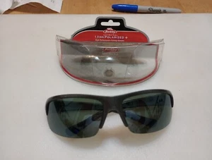 Occhiali da sole pesca Berkley 200 grigio 1,0 mm lenti polarizzate nero montatura 1/2 bordo - Foto 1 di 4