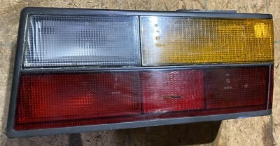 Conjunto de lanterna traseira DIREITA Saab Classic 900 sedã ou conversível. - Imagem 1 de 4