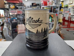 Vintage Multicolored Ceramic Coffee Mug Souvenir Of Alaska. Made In Japan - Picture 1 of 7