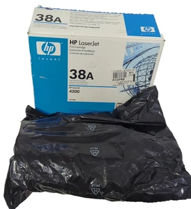 CARTUCHO DE IMPRESIÓN HP LASERJET 38A 4200, Q1338A - Imagen 1 de 11