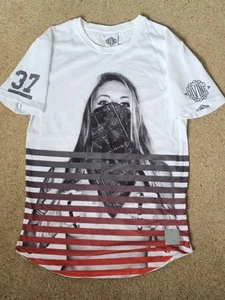 Youth Divine T Shirt.  Medium.  Ex. Cond. - Picture 1 of 12