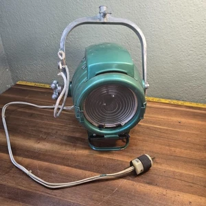 Vintage Bardwell & McAlister B&M Baby Spotlight Model 06000 Works very bright - Picture 1 of 13