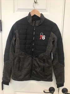NUEVO CON ETIQUETAS LEVELWEAR Chaqueta Damas Cremallera Completa Philadelphia 76 Talla PEQUEÑA - Imagen 1 de 12