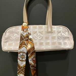 Bolso de Mano Chanel | Auténtico Bolso de Hombro Chanel | Tarjeta de Autenticidad incluida - Imagen 1 de 16