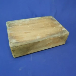 Caja de almacenamiento de madera rústica rectangular hecha a mano con tapa con bisagras - Imagen 1 de 9