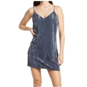 Elodie V-Neck Velvet Cami Dress in Blue Slate Size M - Picture 1 of 9