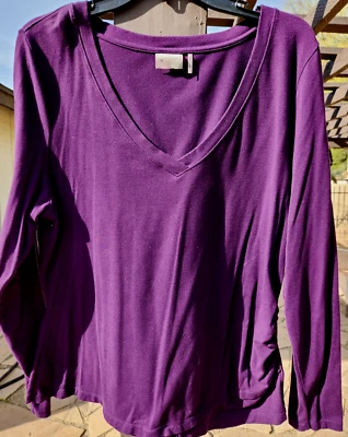 Camiseta Athleta Cuello en V Manga Larga Elastizada Nylon Púrpura Oscuro con Rouching 2X Foto 1 de 3