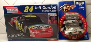 Monogram Jeff Gordon Monte Carlo 24 Dupont 1:24 Model Kit Open box w/ Hot Wheels - Picture 1 of 11