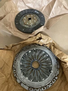 VALEO CLUTCH fits 2003-2008 HYUNDAI Optima Tiburon Sonata 2.7L GT SE - Picture 1 of 5