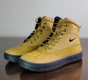 Nike ACG Woodside 2 Duck Hiking Waterproof Boots Wheat Black Size 7Y Brand New - Picture 1 of 7