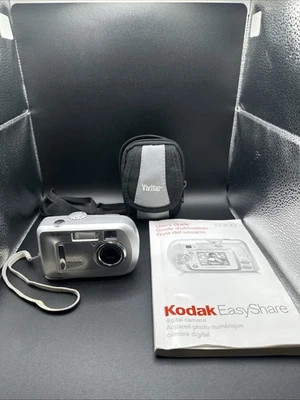 Kodak EasyShare CX7300 3.2MP Silver Compact Digital Camera - Image 1 of 4