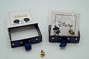 NUOVO LOTTO DI 2 CHARM MINNIE MOUSE VINTAGE TENERE COLLETTIVO CON SCATOLA - Foto 1 di 4