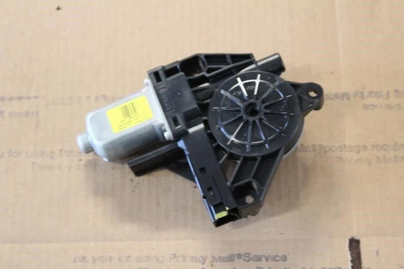 2012 VOLVO S60 LEFT DRIVER SIDE REAR DOOR WINDOW MOTOR - Image 1 of 4