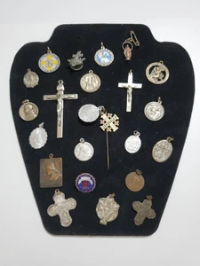 Vintage Lot Christian Catholic Religious Charms Medals Pendants Enamel Jewelry - Picture 1 of 19