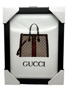 Bolso Gucci Logo Edición Limitada Arte de Pared Impresión Fairchild Paris 18" x 14" NUEVO - Imagen 1 de 8