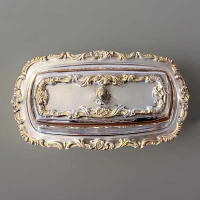 Plato y bandeja de mantequilla de colección “Georgian” de Wallace 1306 plateado con adornos dorados Foto 1 de 4