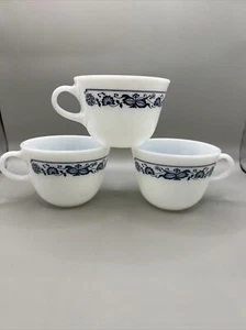 Vintage Corning Milk Glass Old Town Blue Onion Coffee Mugs Tea Cups Set of 3 Lot - Picture 1 of 4