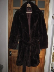 Ladies NEW LOOK Faux Fur Coat. Size 16. Burgundy/brown. Super Soft. - Picture 1 of 9