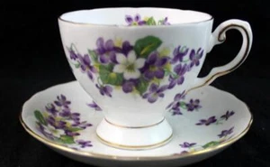 Juego de tazas y platillos de patas violetas Royal Toscan Woodland D232 - Imagen 1 de 5