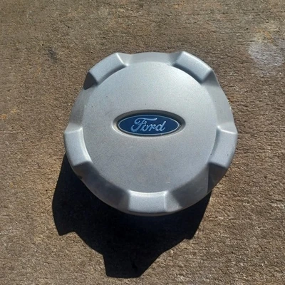 Ford Escape center, 2001-2006 part number YL84 1A096 EB 02 - Image 1 of 3