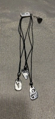 Collar Brighton Triple Corazón Colgante Plateado Cordón Negro 16" Foto 1 de 2