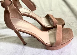 Stuart Weitzman $435 Mujer Beige Gamuza Cuero Plataforma Tacones, Talla 9 - Imagen 1 de 10