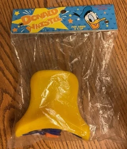 Vintage Disneyland Disneyworld Parks Donald Duck Bill Beak Whistle Necklace - Picture 1 of 3