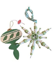 Christmas Ornaments Wooden Spindal Snowflake & Bulb Cabin Rustic Wood Beads - Picture 1 of 8