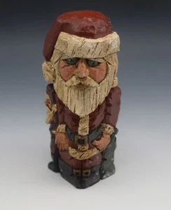 VOLKSKUNST DONIS MITCHELL 1990 GESCHNITZTES HARZ SANTA ST NICK FIGUR 5,5" SIGNIERT - Bild 1 von 5