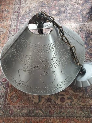 Винтажный перфорированный оцинкованный оловянный подвесной светильник с подвеской - Изображение 1 из 4