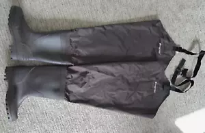 Frogg Toggs Men's Bootfoot PVC Hip Wader, Size 9 - Picture 1 of 2