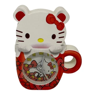 6 «ВИНТАЖНЫЙ HELLO KITTY КРАСНЫЙ БЕЛЫЙ ЧАШКА АНАЛОГОВЫЙ МИНИ НАСТЕННЫЕ ЧАСЫ SANRIO РАБОТАЕТ EUC - Изображение 1 из 4