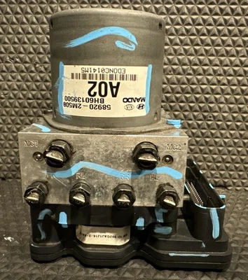 Hyundai Genesis Coupe 2009-2012 sistema de frenos antibloqueo módulo ABS 589202M500 Foto 1 de 4