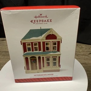 2014 Victorian Dollhouse Hallmark Keepsake Ornament New With Box *KOC Exclusive* - Picture 1 of 17