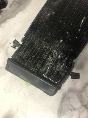 Radiador interceptor 95 Honda VFR 750 VFR750 F Foto 1 de 4