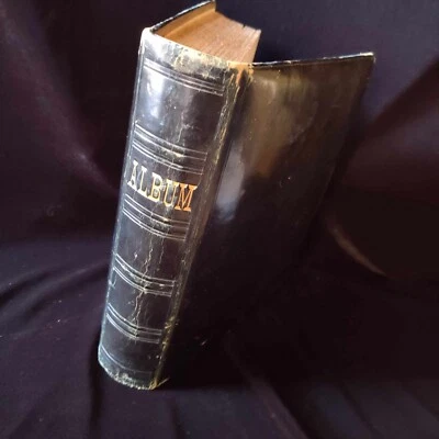 Vintage Victorian Leatherbound Gold Edges Photo Album 9" x 8" x 2.25" -GOOD COND - Image 1 of 4