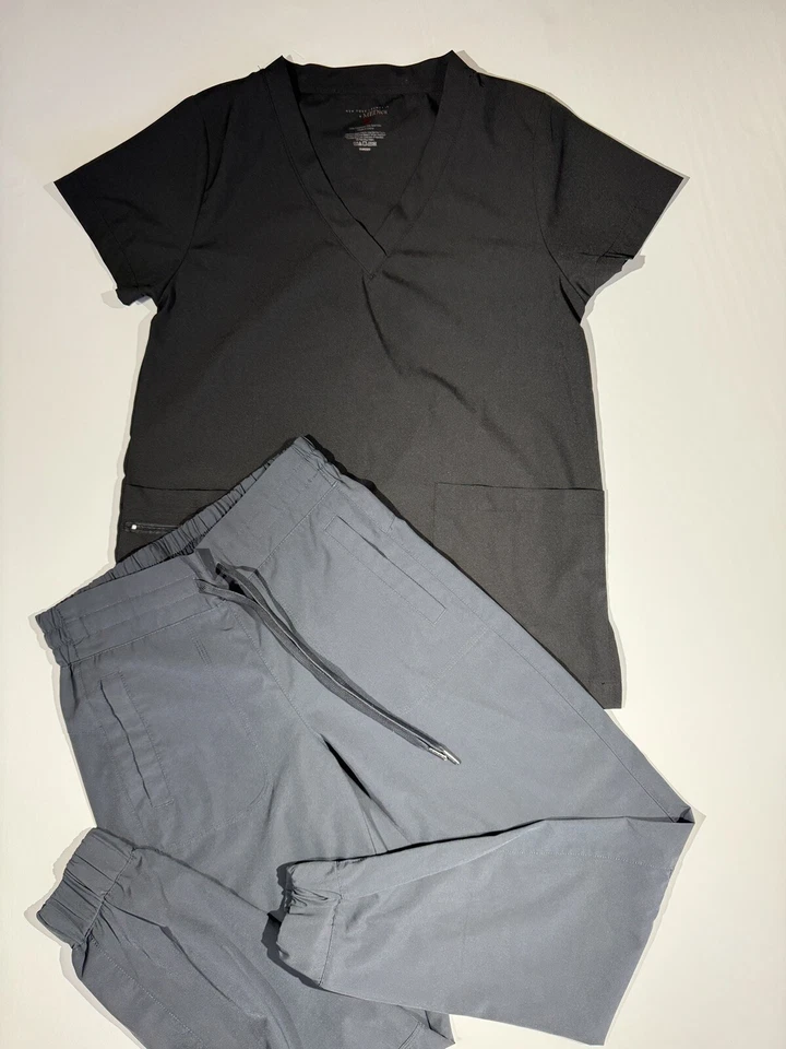Women's Medical Set Scrub V Neck Top & pants Small Size with Pocket - Image 1 of 4