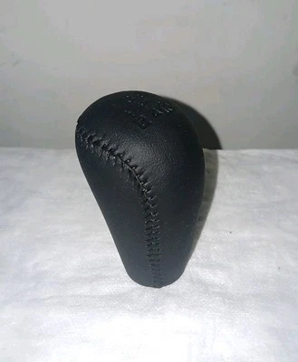 Alfa Romeo Gtv 916 - pomello cambio in Pelle Nero REPLICA 5 Marce  - Immagine 1 di 4