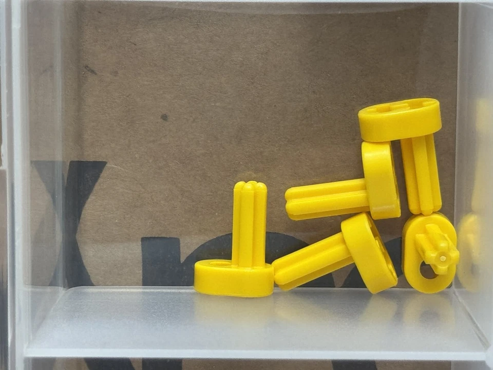 LEGO Parts - Yellow Technic Engine Crankshaft - No 2853 - QTY 5 - Image 1 of 1