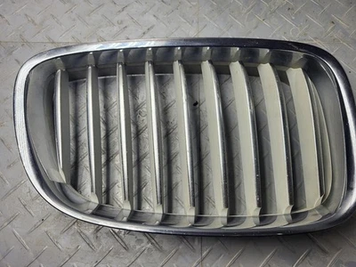 2010-2013 BMW 535i/550i GT Upper Right Hand Grille w/o Night Vision - Изображение 1 из 4