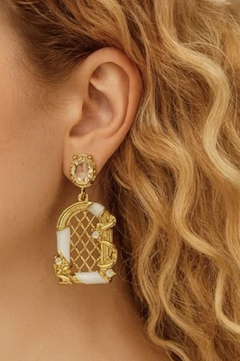 Brincos antigos Museum Lattice Revival arco janela pátio palácio arte dourada CZ VINTAGE - Imagem 1 de 4