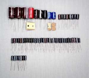 LUXMAN D-103u kompletter Elkosatz Elkos repair complete recap set caps kit - Bild 1 von 1