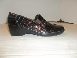 Womens Size 6.5M Clarks Bendables Brown Patent Croc Print Embossed Loafers - Picture 1 of 6