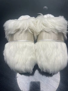 UGG Australia Gr. 39 creme weiss Fell Hausschuhe Clogs neuwertig NP 139,95€ - Bild 1 von 6