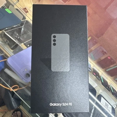 Samsung Galaxy S24 Fe 128GB T-Mobile - Image 1 of 4