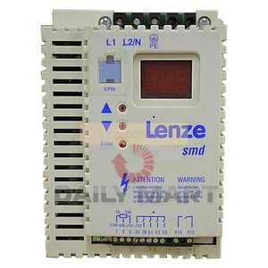 Neu im Karton Lenze ESMD152X2SFA Wechselrichter - Bild 1 von 3