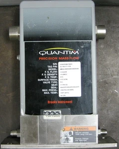 BROOKS INSTRUMENTS QUANTIM PRECISION MASS FLOW, MODELO: QMBM4L1A2D1A2A1CH4D1AA - Imagen 1 de 4