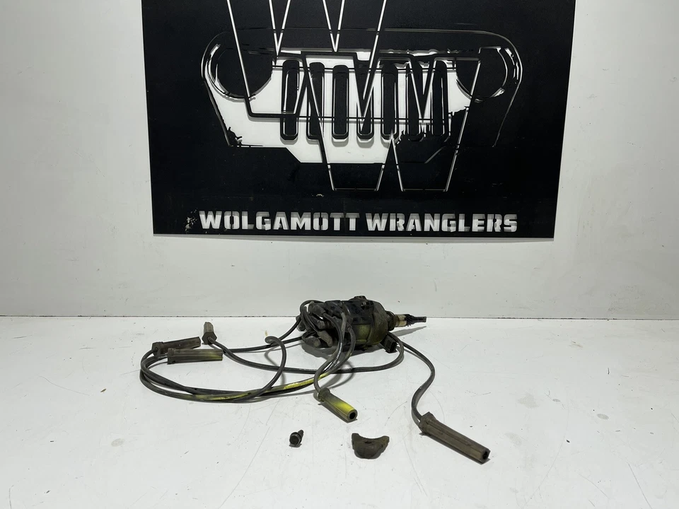 97-99 98 Distribuidor de encendido 4,0 L motor I6 Jeep Wrangler TJ con amarre CC 63 Foto 1 de 4