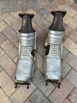 2013 OEM Infiniti G37S VQ37VHR Catalytic Converters (also fits Nissan 370Z) - Image 1 of 3